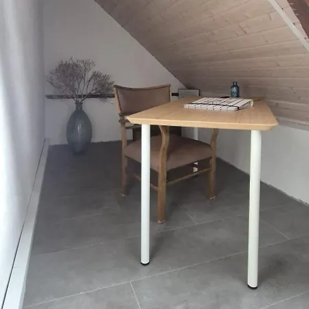 Stilvolle Kleine